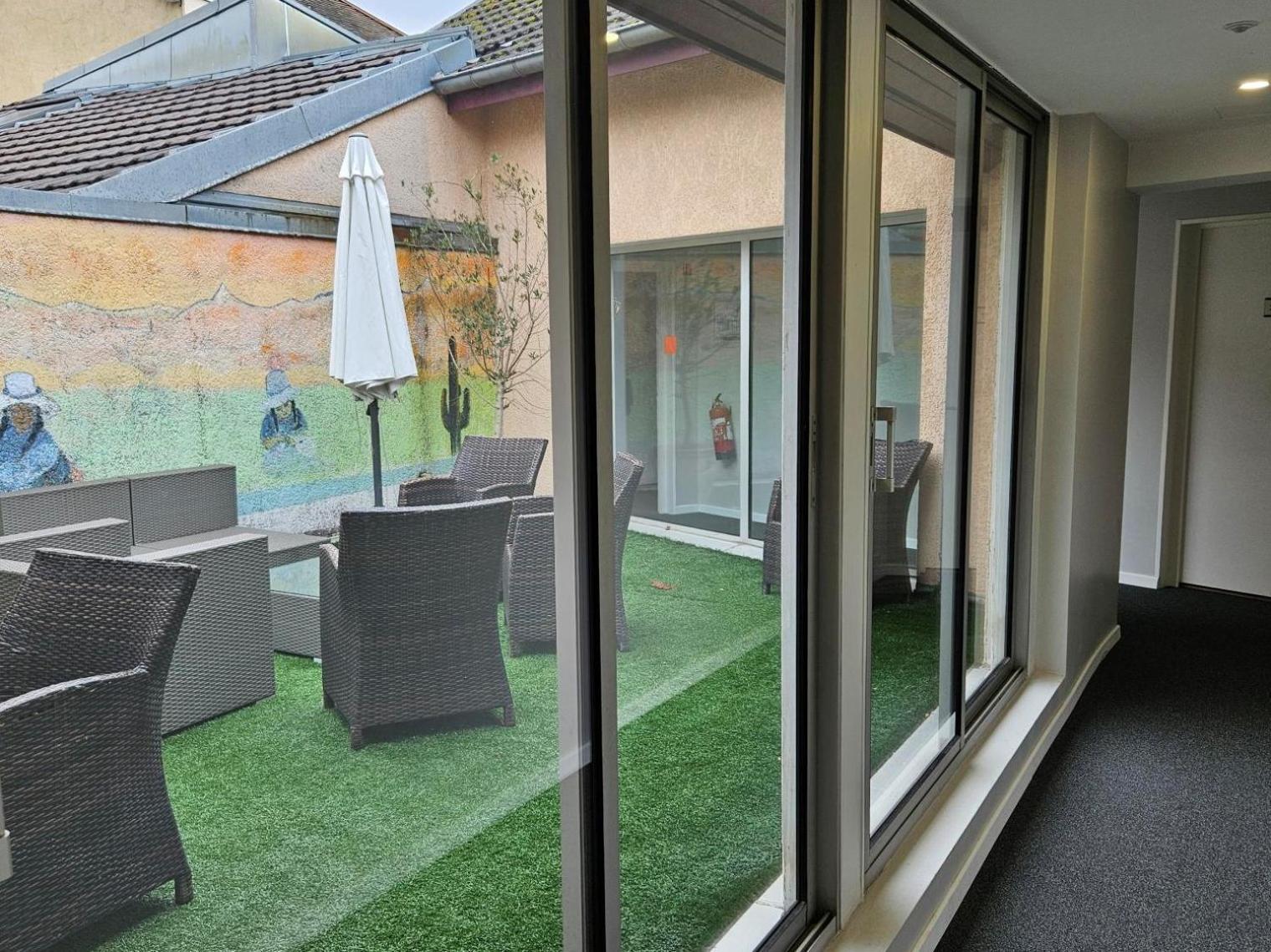Hotel Le Bourgogne Évian-les-Bains Eksteriør bilde